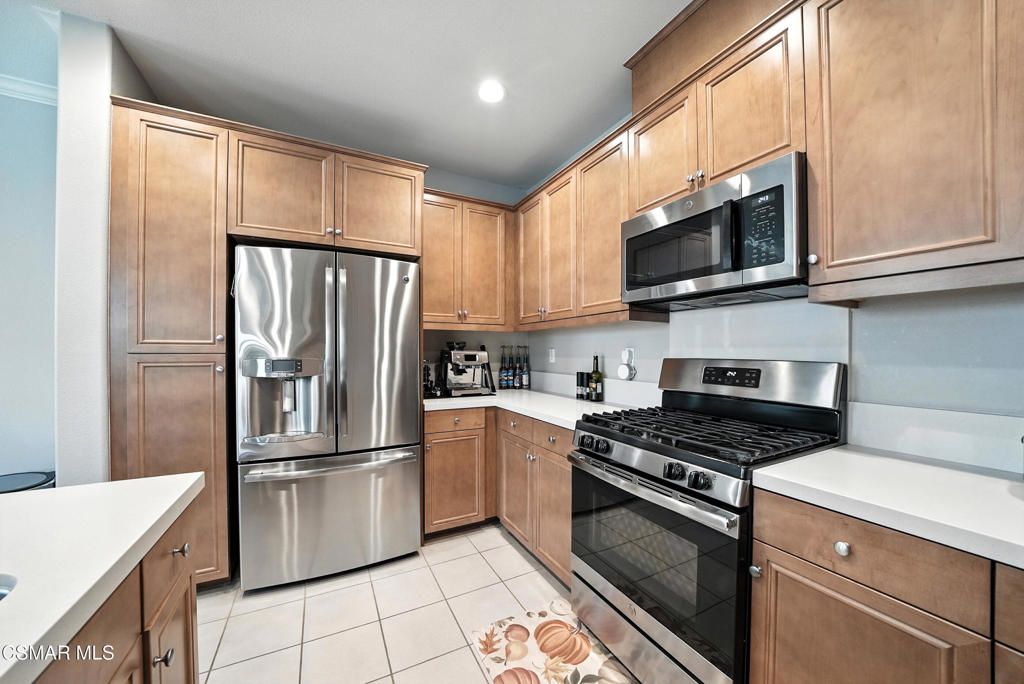 Image 23 of property listing at 586 Pioneer Street, Camarillo, CA 93010