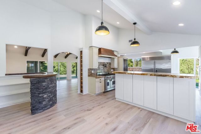 835 Camino Santos Reyes, Thousand Oaks, CA 91360