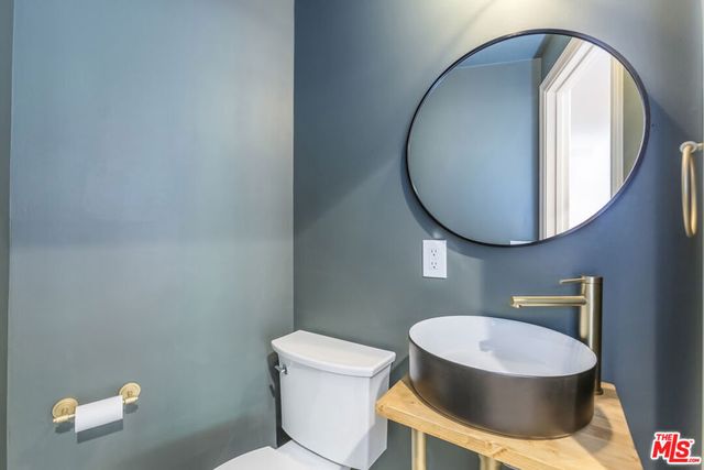 835 Camino Santos Reyes, Thousand Oaks, CA 91360