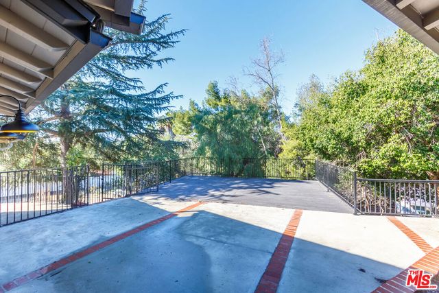 835 Camino Santos Reyes, Thousand Oaks, CA 91360
