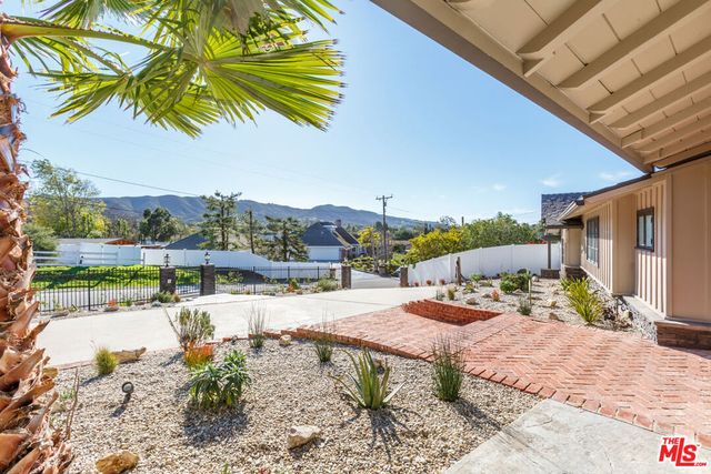 835 Camino Santos Reyes, Thousand Oaks, CA 91360
