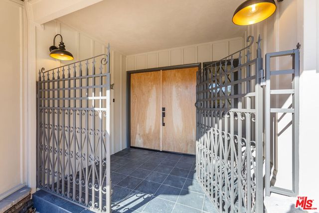 835 Camino Santos Reyes, Thousand Oaks, CA 91360