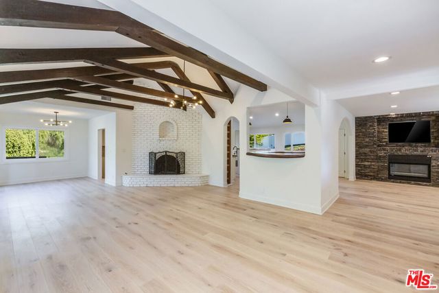 835 Camino Santos Reyes, Thousand Oaks, CA 91360