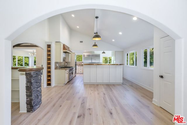 835 Camino Santos Reyes, Thousand Oaks, CA 91360