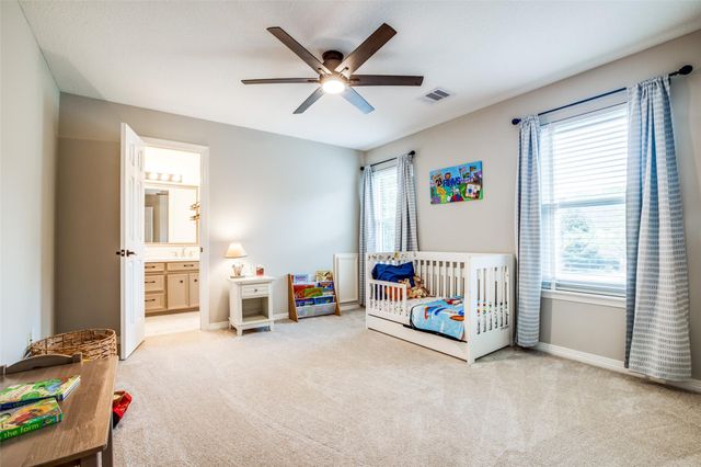 7 Deer Lake Court, The Woodlands, TX 77381