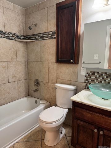 582 Jennifer Jean Dr, Baton Rouge, LA 70808