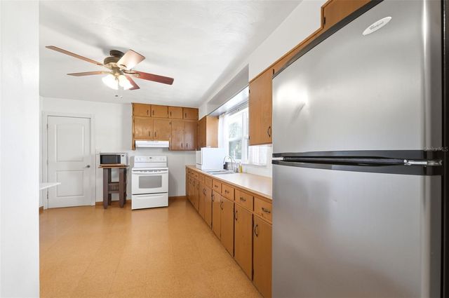 18749 US HIGHWAY 41, Spring Hill, FL 34610