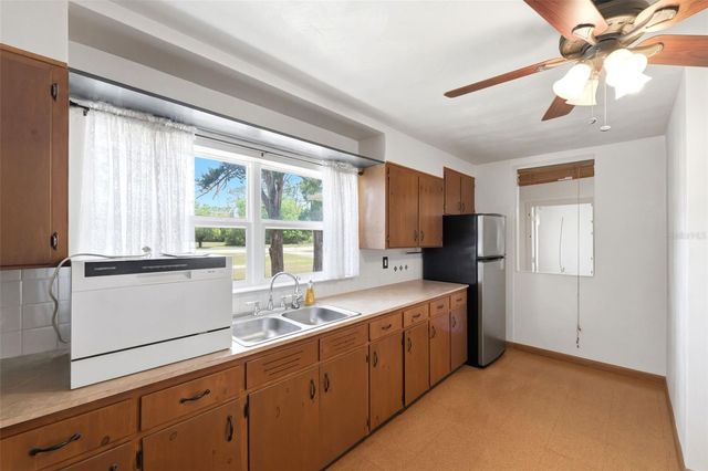 18749 US HIGHWAY 41, Spring Hill, FL 34610