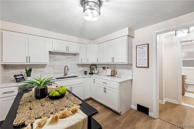 224 Hazelwood Avenue, Buffalo, NY 14215