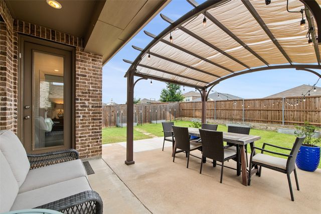 1316 Friesian Lane, Aubrey, TX 76227