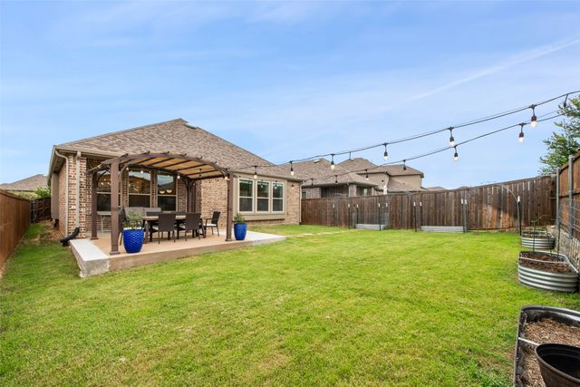 1316 Friesian Lane, Aubrey, TX 76227