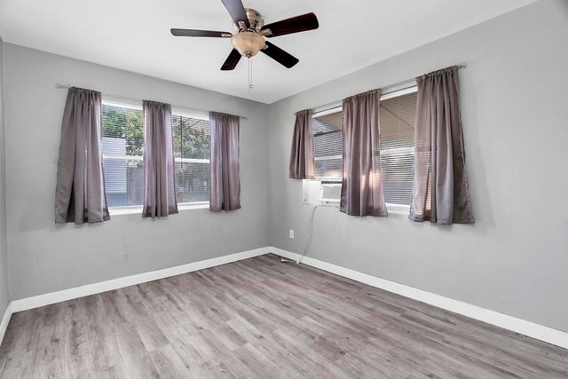 813 9th Avenue N A, Lake Worth Beach, FL 33460