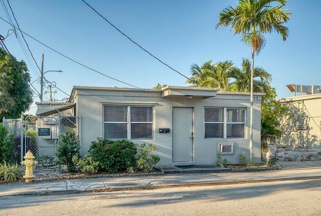 813 9th Avenue N A, Lake Worth Beach, FL 33460