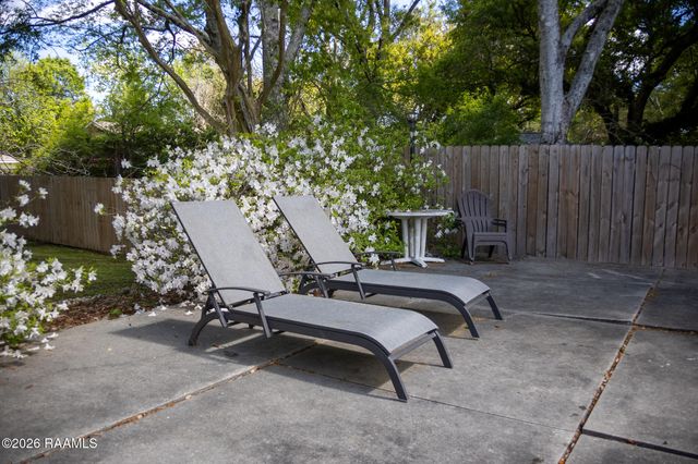 451 Rena Drive, Lafayette, LA 70503