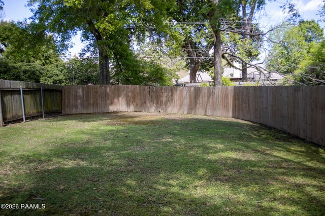 451 Rena Drive, Lafayette, LA 70503