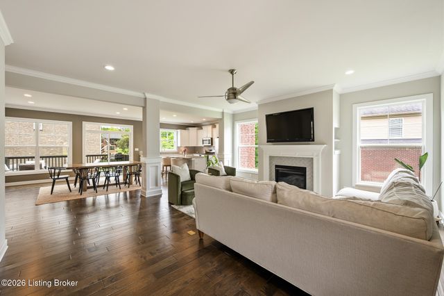 16505 Glen Lakes Dr, Louisville, KY 40245