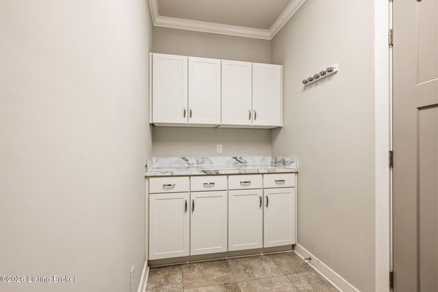 16505 Glen Lakes Dr, Louisville, KY 40245