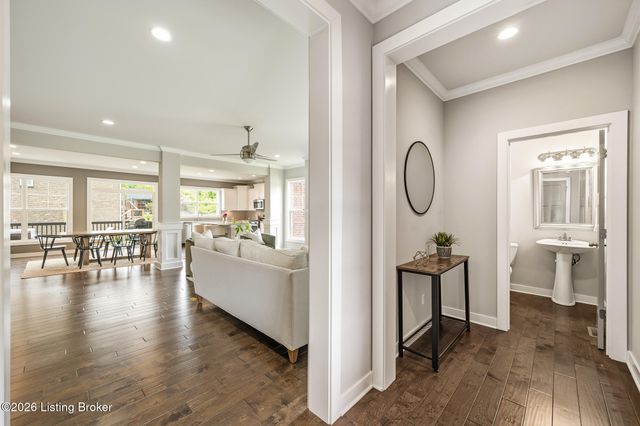 16505 Glen Lakes Dr, Louisville, KY 40245