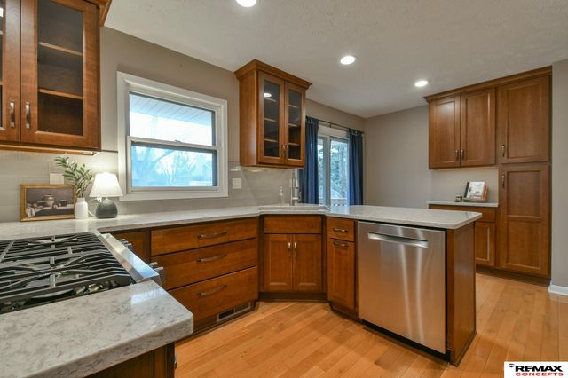 1901 Oakdale Avenue, Lincoln, NE 68506