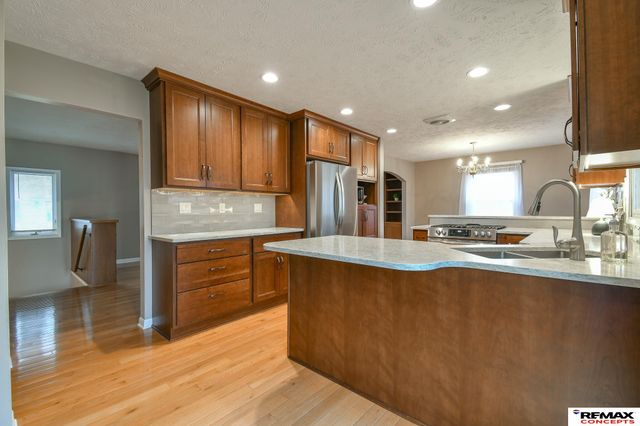 1901 Oakdale Avenue, Lincoln, NE 68506