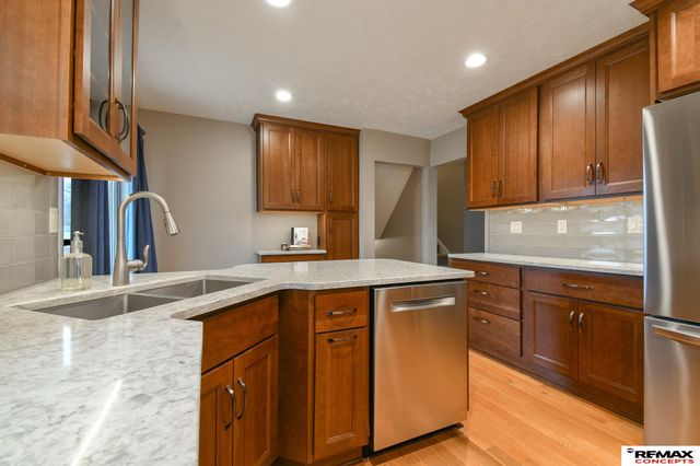 1901 Oakdale Avenue, Lincoln, NE 68506