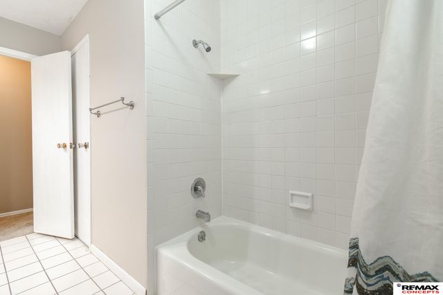 1901 Oakdale Avenue, Lincoln, NE 68506