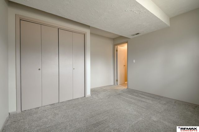 1901 Oakdale Avenue, Lincoln, NE 68506