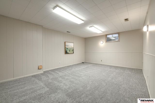 1901 Oakdale Avenue, Lincoln, NE 68506