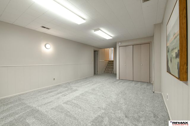 1901 Oakdale Avenue, Lincoln, NE 68506