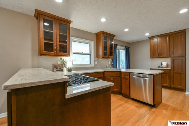 1901 Oakdale Avenue, Lincoln, NE 68506