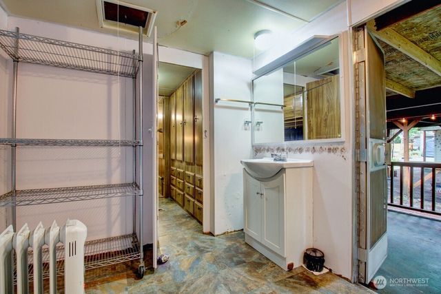 56 Wilderness Way, Deming, WA 98244