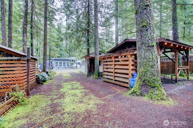 56 Wilderness Way, Deming, WA 98244