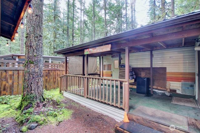 56 Wilderness Way, Deming, WA 98244