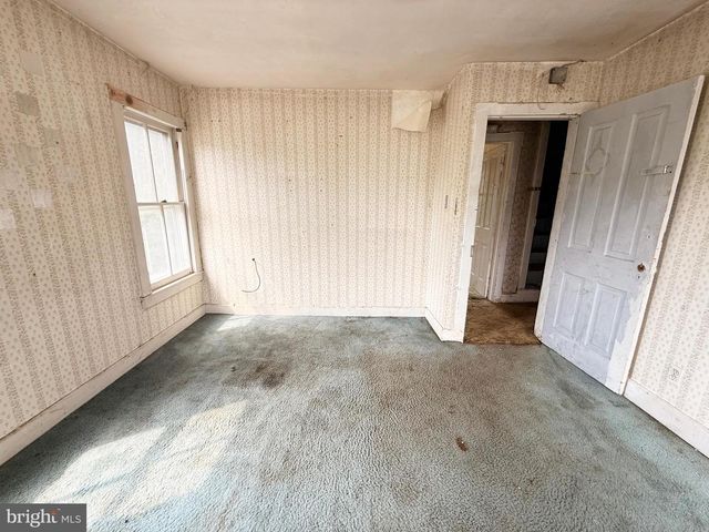 520 S MAIN ST, Elmer, NJ 08318