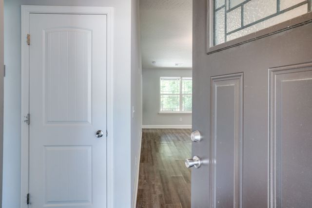 826 Cedar Ln, Springfield, TN 37172