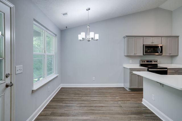 826 Cedar Ln, Springfield, TN 37172