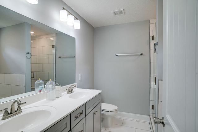 826 Cedar Ln, Springfield, TN 37172