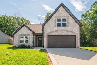 826 Cedar Ln, Springfield, TN 37172