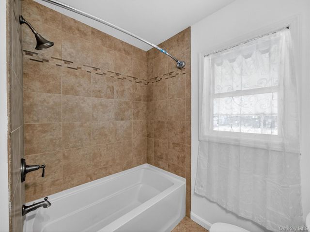 180 W Washington Avenue, Pearl River, NY 10965