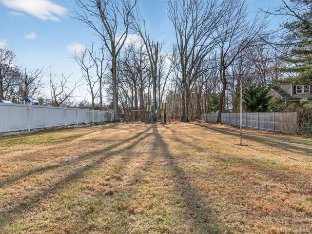 180 W Washington Avenue, Pearl River, NY 10965