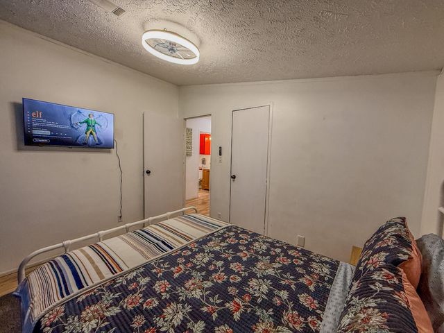 2015 Holly ST, Austin, TX 78702