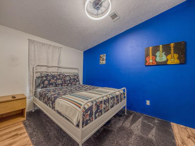 2015 Holly ST, Austin, TX 78702