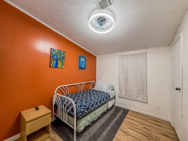 2015 Holly ST, Austin, TX 78702