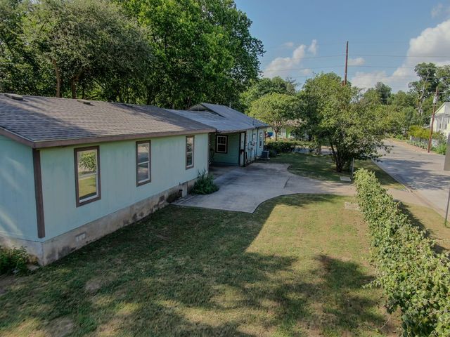 2015 Holly ST, Austin, TX 78702