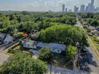 2015 Holly ST, Austin, TX 78702