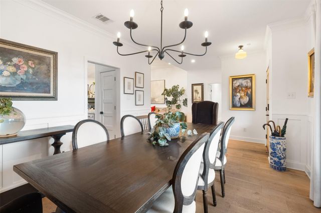 120 Oak Springs DR, Dripping Springs, TX 78620