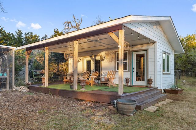 120 Oak Springs DR, Dripping Springs, TX 78620