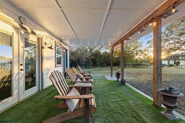 120 Oak Springs DR, Dripping Springs, TX 78620