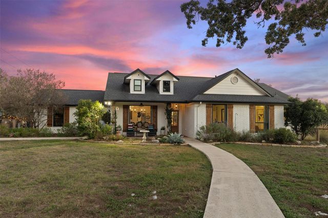 120 Oak Springs DR, Dripping Springs, TX 78620