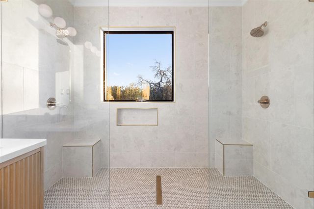 120 Oak Springs DR, Dripping Springs, TX 78620